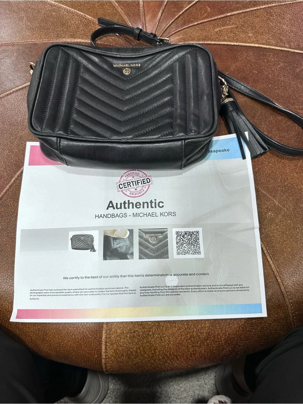 MICHAEL KORS  Jet Set Medium Quilted Camera Bag